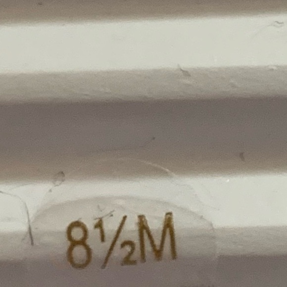 NEW LUCKY BRAND Charcoal Gray Fuzzy Slippers Sandals Size 8.5 Medium - Picture 5 of 5